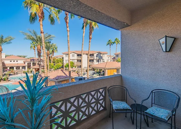 Sunny Stay Near Asu Pool, Gym & Hot Tub Apartment