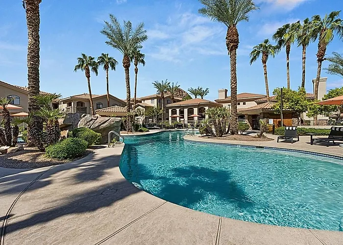 Sunny Stay Near Asu Pool, Gym & Hot Tub *