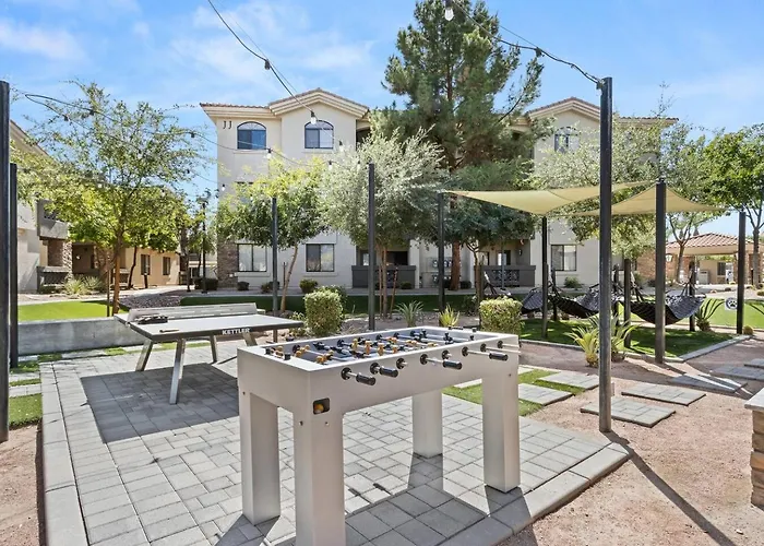 Sunny Stay Near Asu Pool, Gym & Hot Tub Apartment